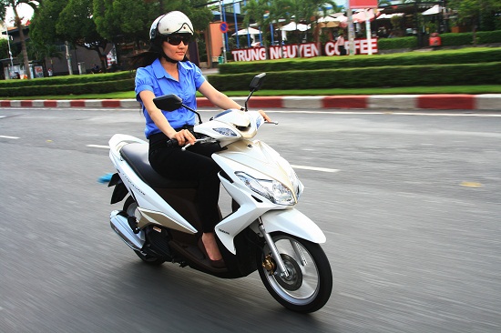 Yamaha Luvias Fi 2014 – Thêm sang trọng và hữu dụng